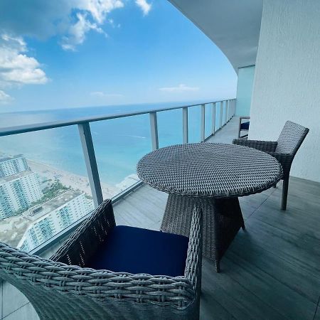 Stay At The Top With Amazing Views By Rent4Us Hollywood Exterior photo
