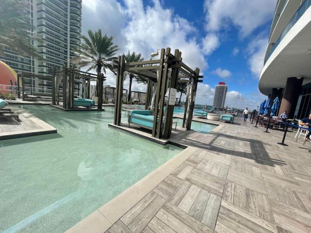 Stay At The Top With Amazing Views By Rent4Us Hollywood Exterior photo